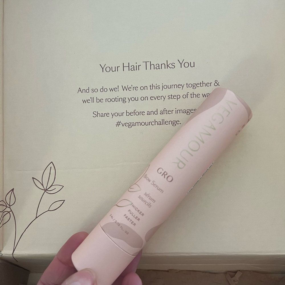 BRAND NEW WRAPPED Vegamour GRO Volumizing Lash serum grow longer look lash